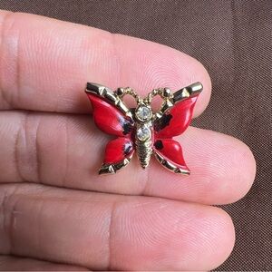 Vintage Romantic Red Enamel Butterfly Brooch – Gold Tone Rhinestone Accent